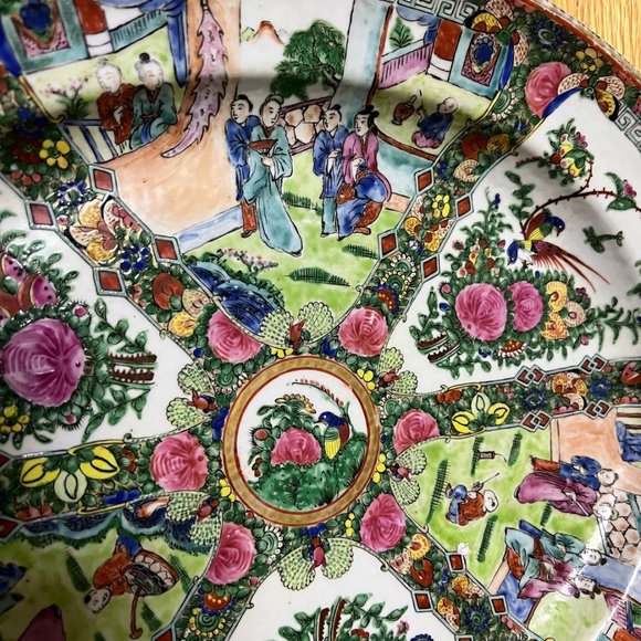 Vintage GuangCai (廣彩瓷）Chinese Medallion Family Rose Oval Platter, 16" x 13.25" x - Picture 8 of 11